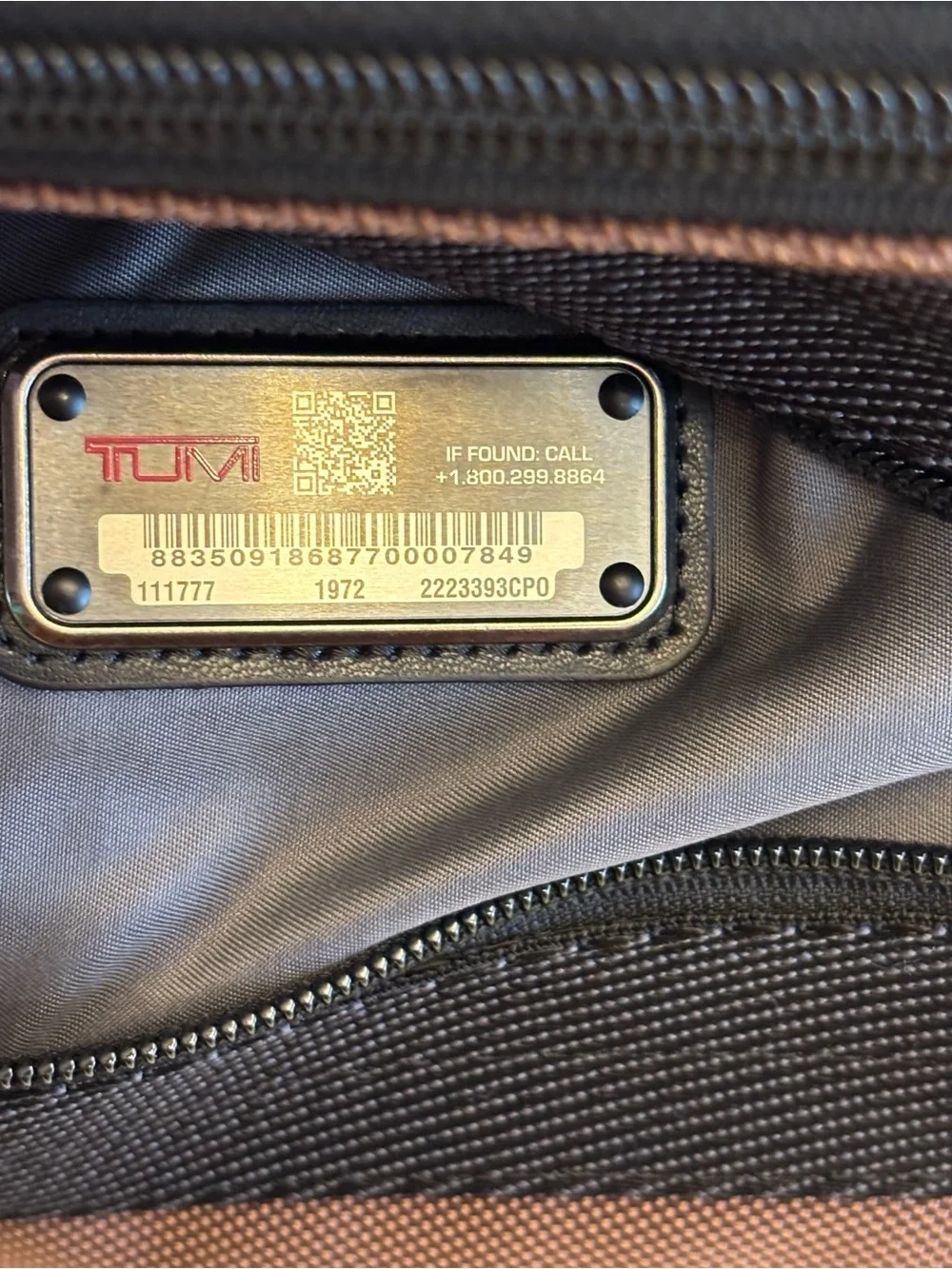 Tumi Higgins men’s sling pack brown NEW